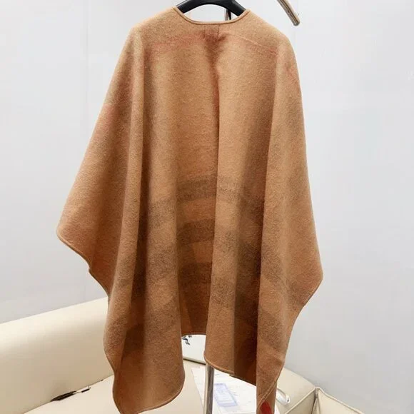 Burberry Reversible Cashmere Checkered Wrap - Picture 4 of 6